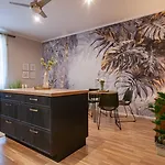 Sting Boutique Apartment