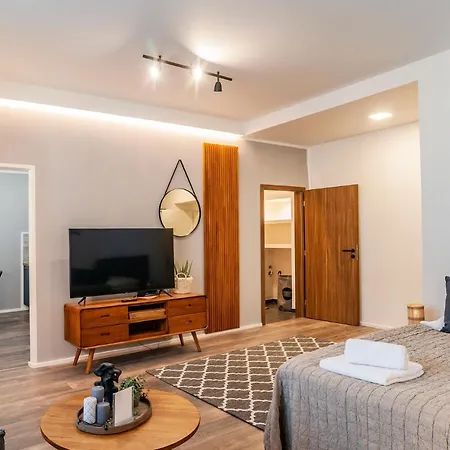 Sting Boutique Apartment *